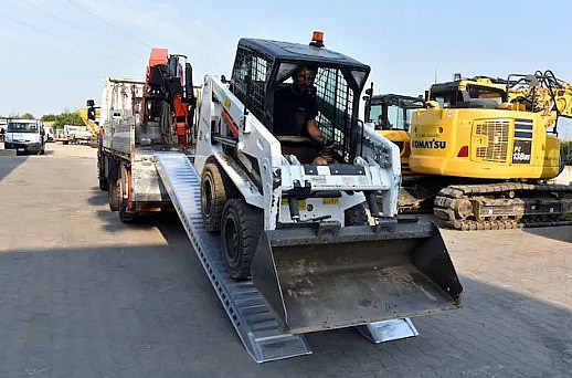 ��� H135/40B